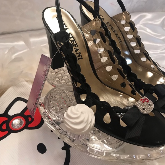 Gorgeous pin up dolls style🍒 hello kitty heels and earrings set❤️✨ - Picture 5 of 9